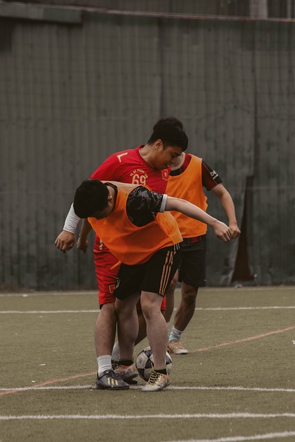 合他